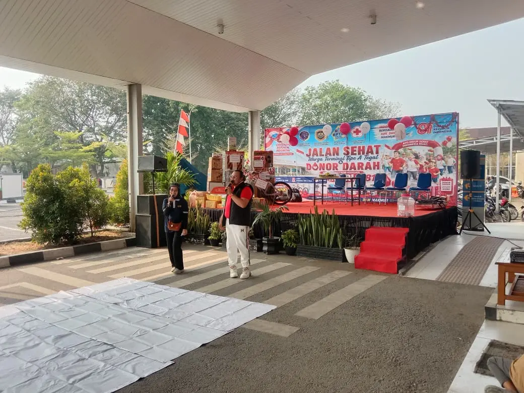 Jalan Sehat dan Donor, Darah Dishub-PMI Kota Tegal Semarakkan HUT RI ke-81