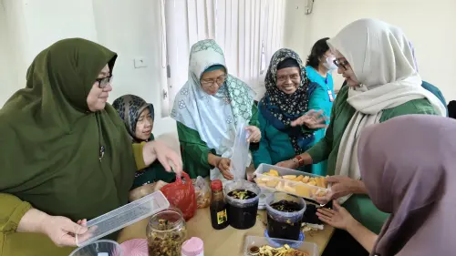 IKPP Tangerang Latih KWT Olah Sampah Organik Jadi Eco Enzyme, Bisa Dibeli Rp30 Ribu per Liter