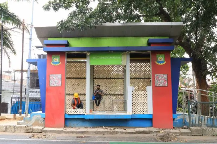 Pemkot Tangerang Perbaiki Halte Trans Tangerang