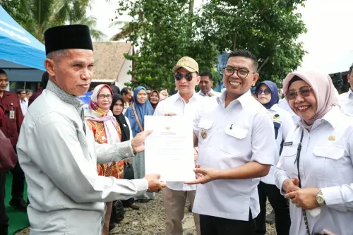 Pemprov Banten Buka Layanan Publik di Tengah Warga Pandeglang