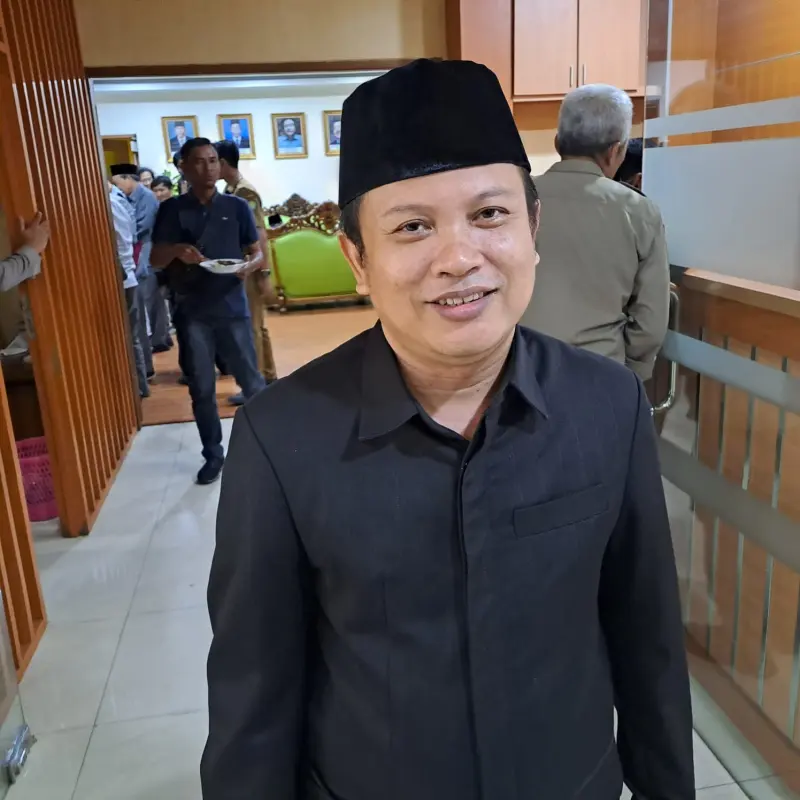 Wakil Ketua DPRD Turidi Susanto Imbau Warga Waspada Abu Vulkanik