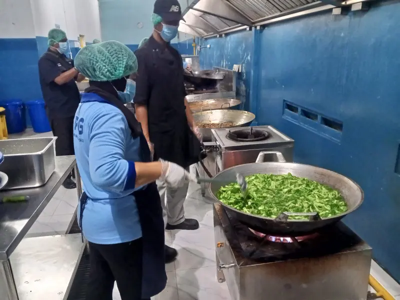 Menu Ompreng MBG Deni Pramuji Bikin Siswa Lahap, Dapur Lain Tak Dilirik