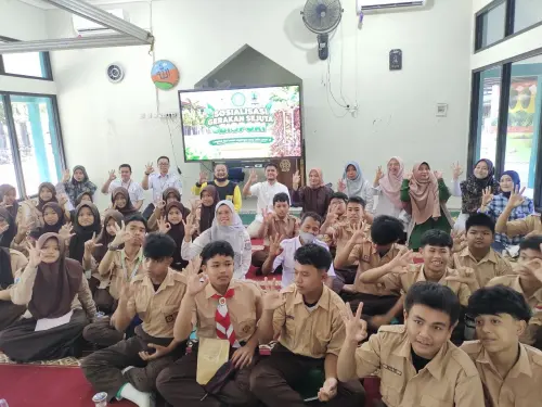 DLH Tangsel Edukasi Siswa SMPN 22 Lewat Gerakan Sejuta Biopori