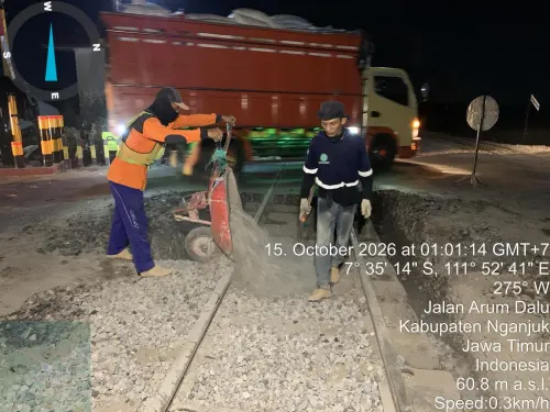 Perbaiki Lintasan JPL 99 Bagor–Nganjuk, KAI Daop 7 Imbau Pengendara Gunakan Jalur Alternatif