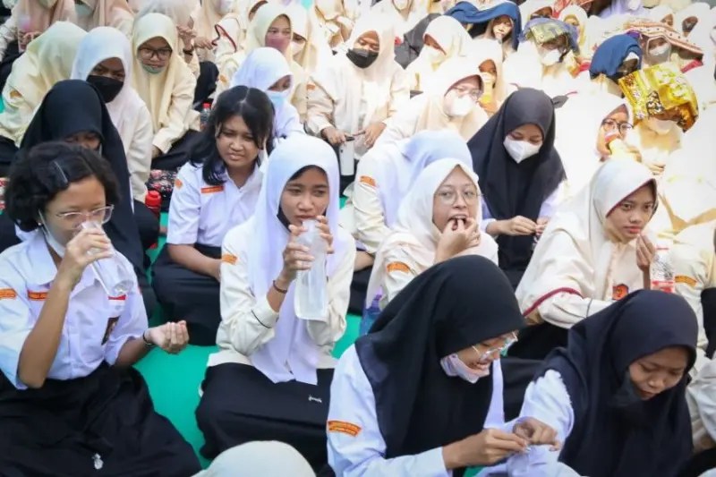 Aksi Pemkot Tangsel Cegah Prevalensi Anemia, 10 Ribu Remaja Serentak Minum Penambah Darah