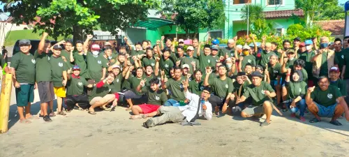 DKM Al Falah Rempoa Tangsel Bagikan 1.000 Kupon Daging