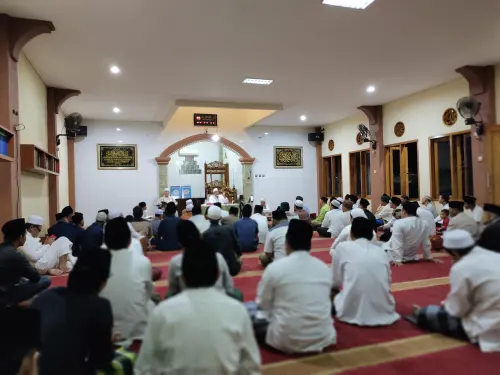 Ikuti Kajian Kitab Minhajus Sawiy di Yayasan Daarul Hikmah Tangsel