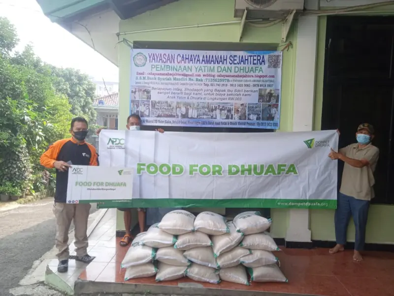 Yayasan Cahaya Amanah Sejahtera&nbsp;Salurkan Paket Beras Kepada Yatim dan Dhuafa