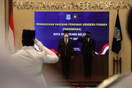 Walikota Benyamin Kukuhkan 50 Anggota Paskibraka