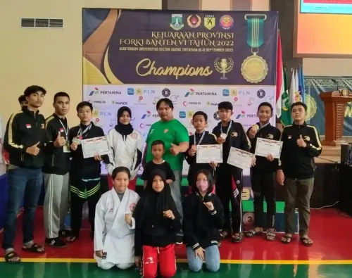 Atlet Karate SMPN 3 Kota Tangsel Torehkan Sederet Prestasi