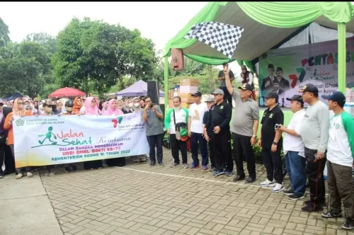 Jalan Sehat Kerukunan Warnai Peringatan HAB ke-77, Ada Burung Hingga Kulkas Dua Pintu