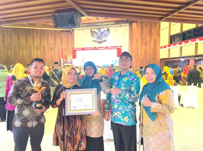 KLHK Beri Penghargaan Adiwiyata, Dua Diantaranya Sekolah Asal Tangsel Â 