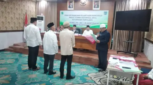 Pengurus MUI Kecamatan Pamulang Dilantik, Camat Mukroni Ucapkan Selamat