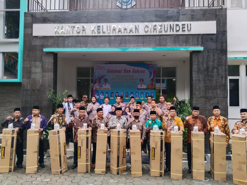 12 RW  Cireundeu Kota Tangsel Resmi Dilantik, Begini Kata Win Fadlianta