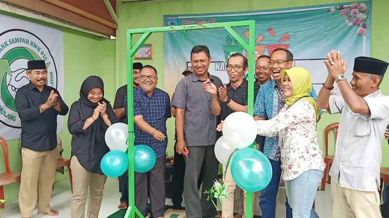 Hebatâ€¦â€¦.Anak Muda RW 015 Kedaung Kelola Rumah&nbsp;Magot&nbsp;dan Bank Sampah