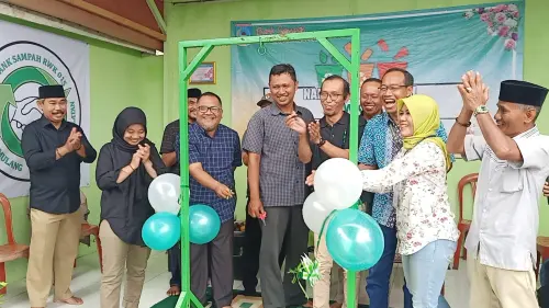 Hebatâ€¦â€¦.Anak Muda RW 015 Kedaung Kelola Rumah&nbsp;Magot&nbsp;dan Bank Sampah