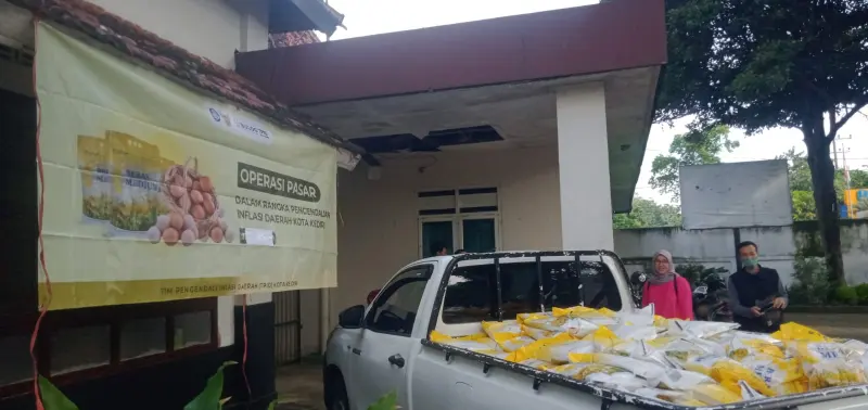 Tekan Inflasi, Pemkot Kediri Gelar Operasi Pasar