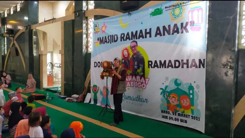 Tanam Rasa Cinta Pada Masjid, Hibur 200 Anak Dengan Dongeng