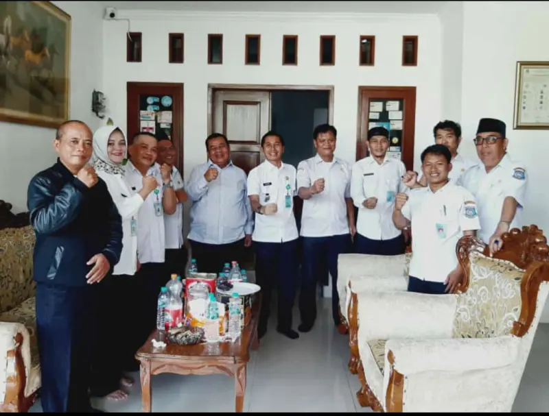 Hari Pertama Masuk Kerja, JajaranÂ  Kelurahan Pamulang Timur Silaturahmi Ke Tokmas