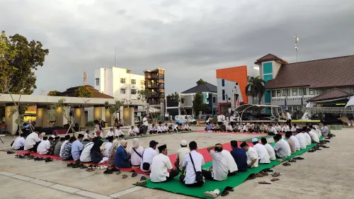 Prisma &amp; Historia Tangsel Syiar Ramadan, Hingga Camat Pamulang Berbagi Takjil