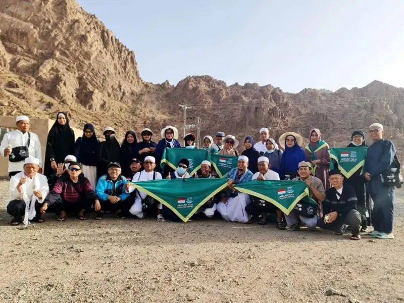Jamaah Haji Mandiri Kloter 10 JKG Tangsel, Kunjungi Percetakan Alquran dan Jabal Magnet
