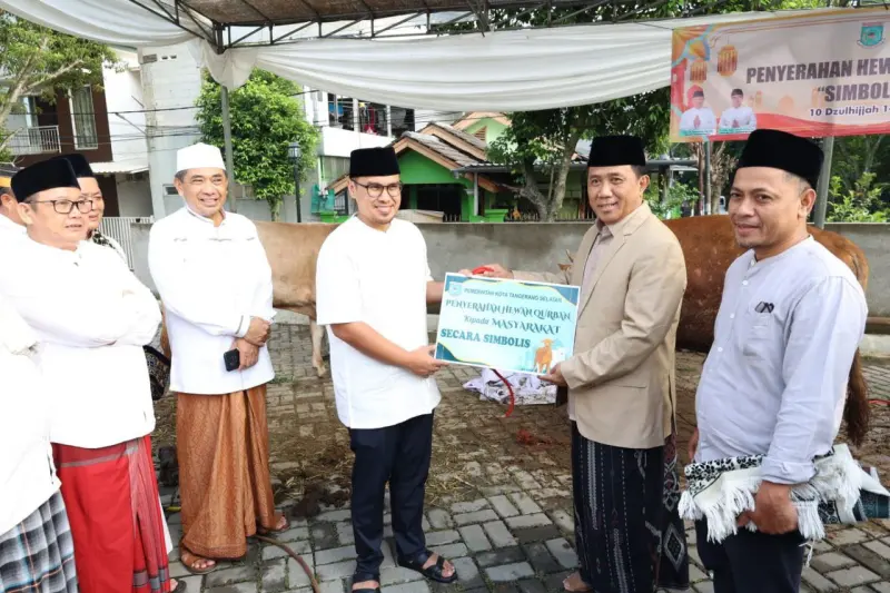 Pemkot Tangsel Salurkan Hewan Kurban 44 Ekor Sapi, 44 Ekor Kambing