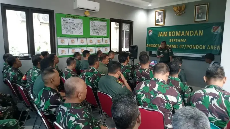 Dihari Pertama Tugas, Danramil 07 Pondok Aren Kumpulkan Anggota Gelar \'Jam Komandan\'