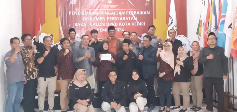 KPU Kota Kediri Terima Perbaikan BacalegÂ  Dari 17  Partai Politik