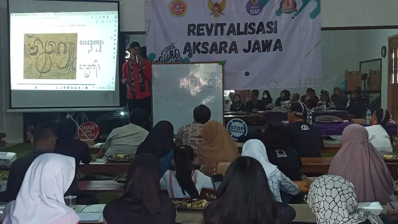 Menghidupkan Kembali Penggunaan Aksara Jawa, Karang Taruna Mojoroto Kenalkan Pada Generasi Muda
