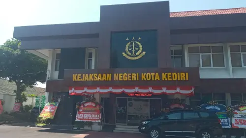 Rayakan HBA Ke-63 dan HUT IAD Ke-23, Kajari Kota Kediri: Kasus Menonjol Perkara KDRT, Venna Melinda