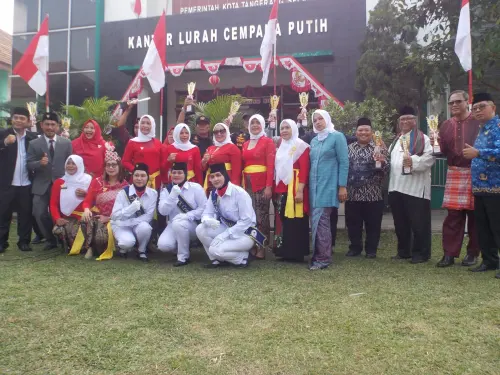 Elemen Masyarakat Cempaka Putih Gelar Upacara dan Lomba