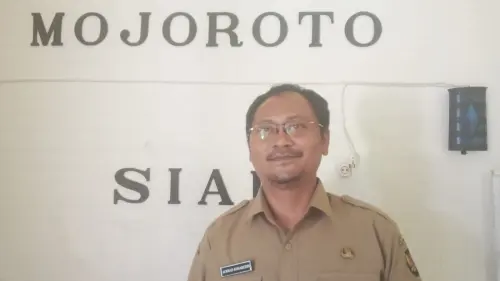 Sempat Gagal Lanjut S3 di Prancis, Lurah Mojoroto Kediri &nbsp;Torehkan Banyak Prestasi