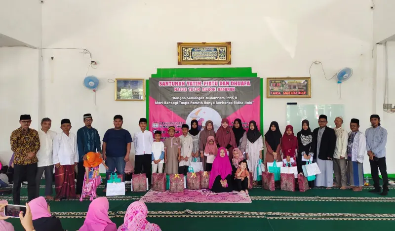 Usai Dzikir dan Doa, MT Risqon Hasanah Kabupaten Bogor Santuni Yatim Dhuafa