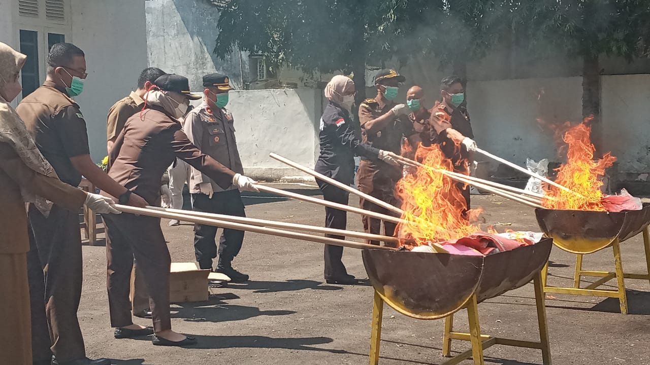 Sabu Hingga Ribuan Pil Obat Keras Dimusnahkan Kejari Kota KediriÂ 