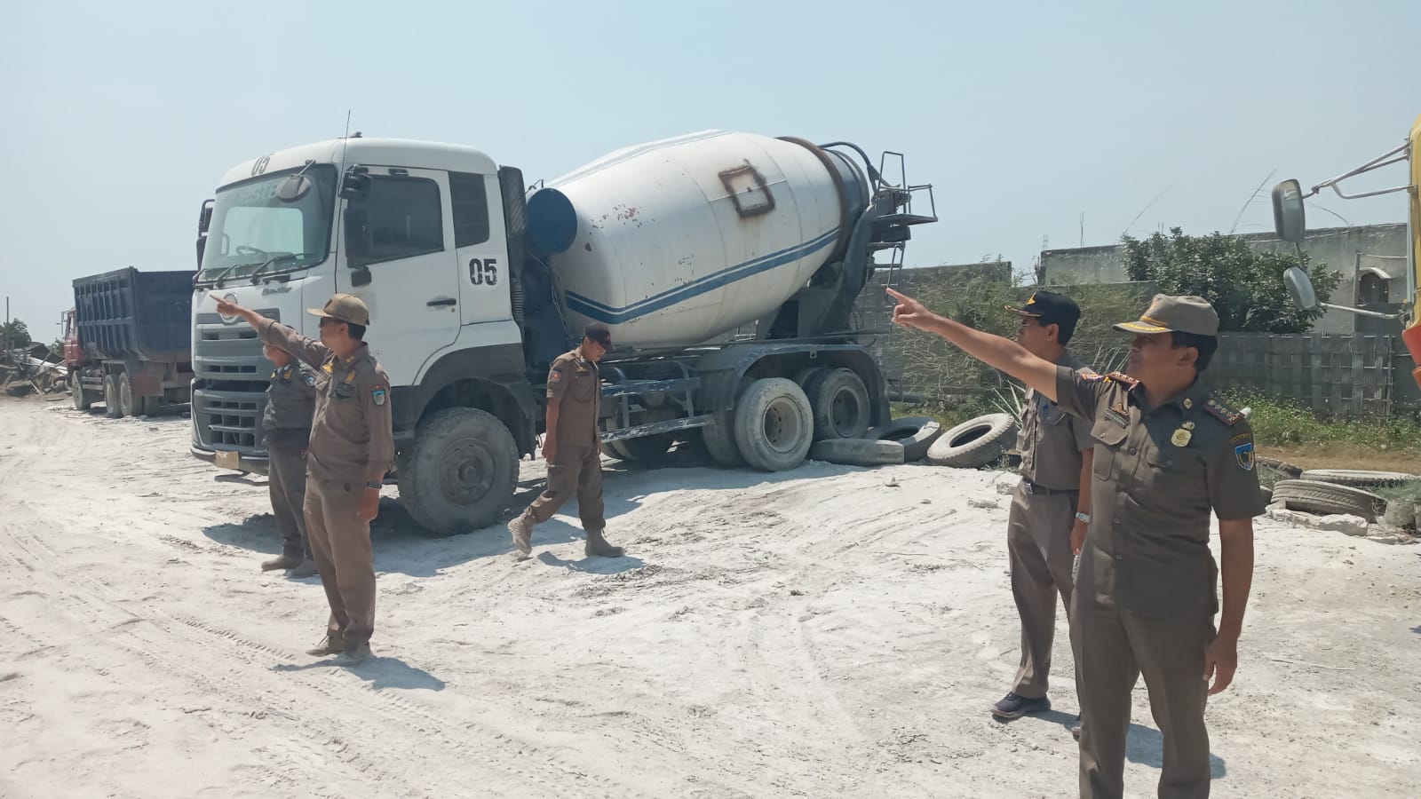 Satpol PP Kabupaten Kediri Stop Aktivitas Ready Mix