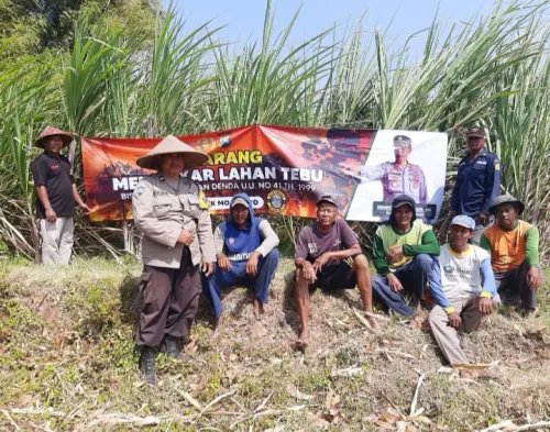Bhabinkamtibmas Polsek Mojoroto Patroli Cegah Karhutla