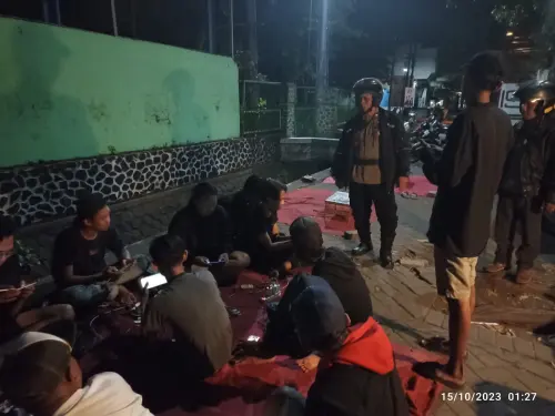 Cegah Aksi Kriminalitas dan Gangguan Kamtibmas, Polsek Mojoroto Rutin Patroli Dini Hari
