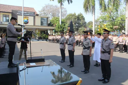 Kapolres Kediri Kota Pimpin Sertijab Kasat Resnarkoba dan Kapolsek TarokanÂ 