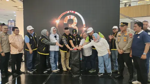 Masyarakat Padati Kawasan Teras Kota Saat Opening Ceremony Porkot 2023