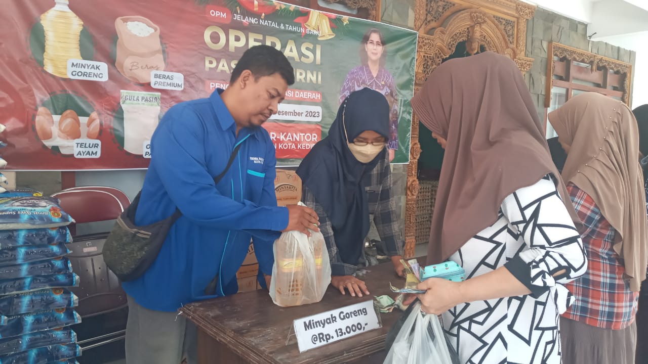 Jelang Nataru, Pemkot Kediri Operasi Pasar MurahÂ 