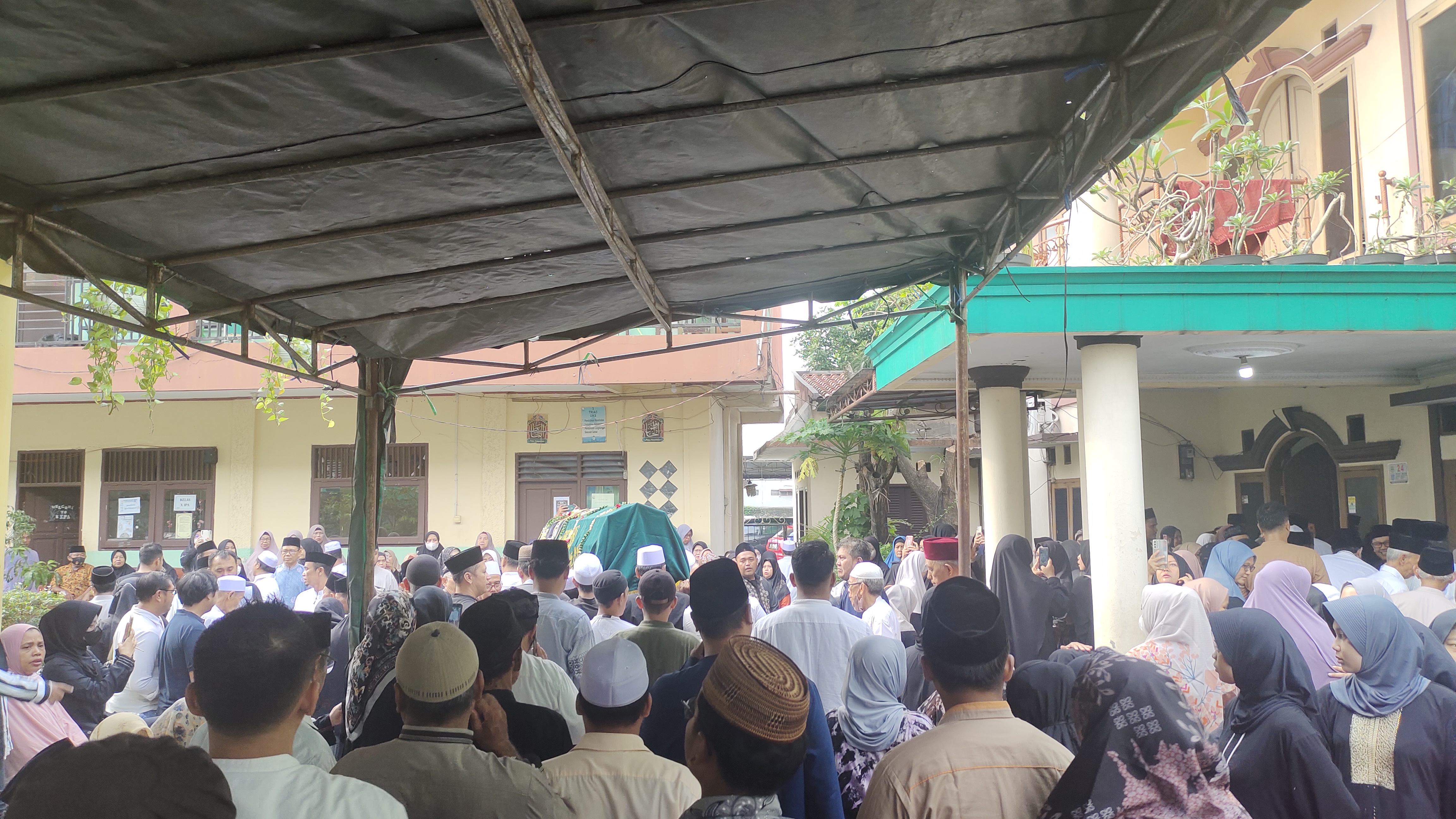 Istri Ketua MUI Tangsel Meninggal Dunia, Benyamin: Sosok Tokoh Wanita tidak Mau Ditokohkan, Airin: Almarhumah Tau Kesukaan Saya Jombro 