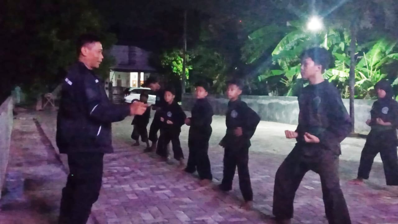 Saat Uji Kenaikan Sabuk Perguruan Silat, Kompol Mukhlason Sampaikan Makna Persaudaraan