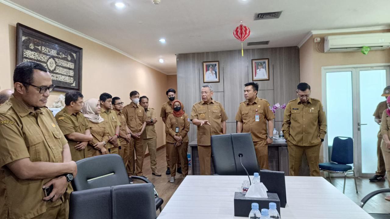 Hari Pertama Kerja Tahun 2024, Walkot Sidak Ruang Pegawai