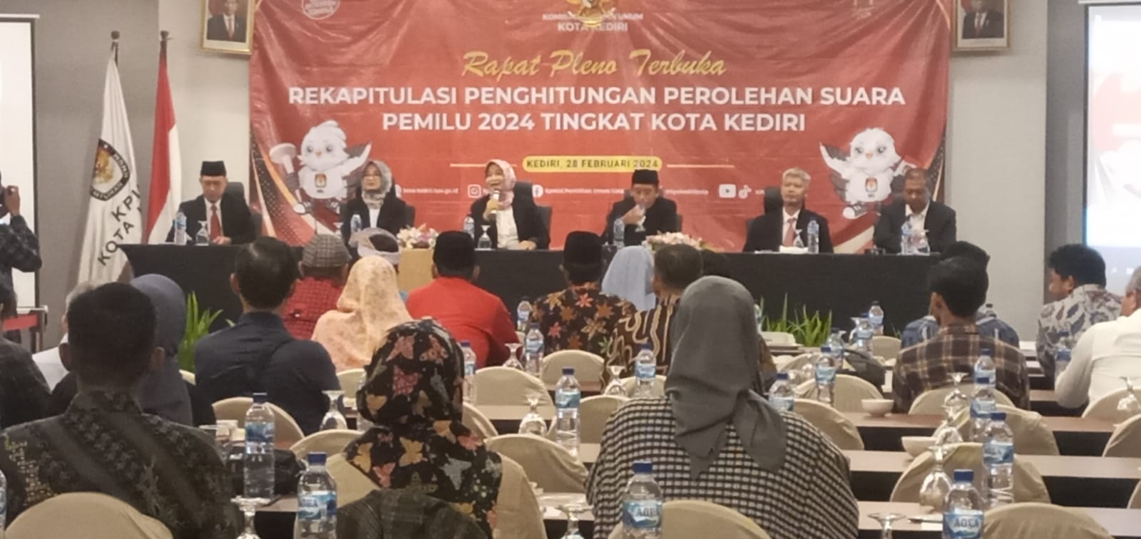 KPU Kota Kediri Gelar Rapat Pleno Rekapitulasi Perolehan SuaraÂ 