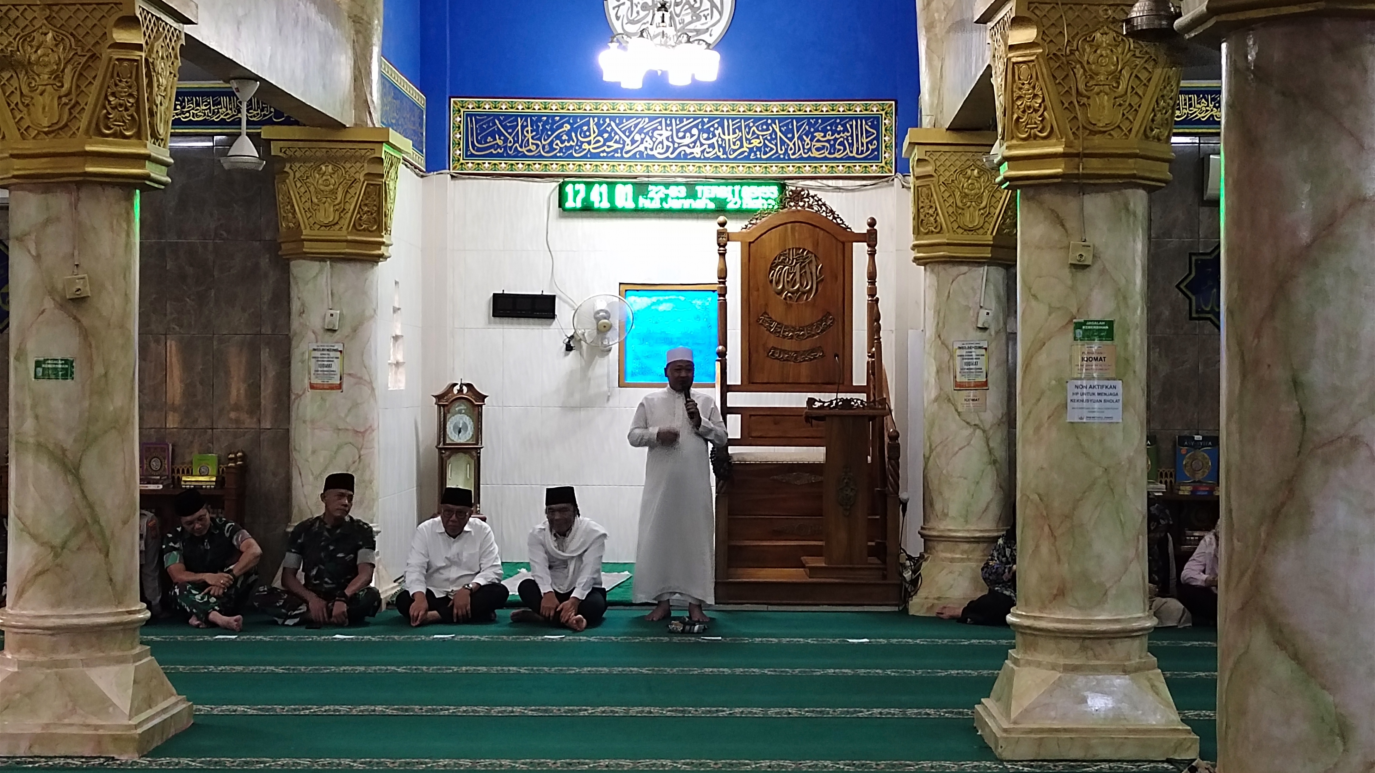 Safari Ramadhan, Ketua MUI Tangsel KH Hasan Mustofi Ajak Kontrol Diri