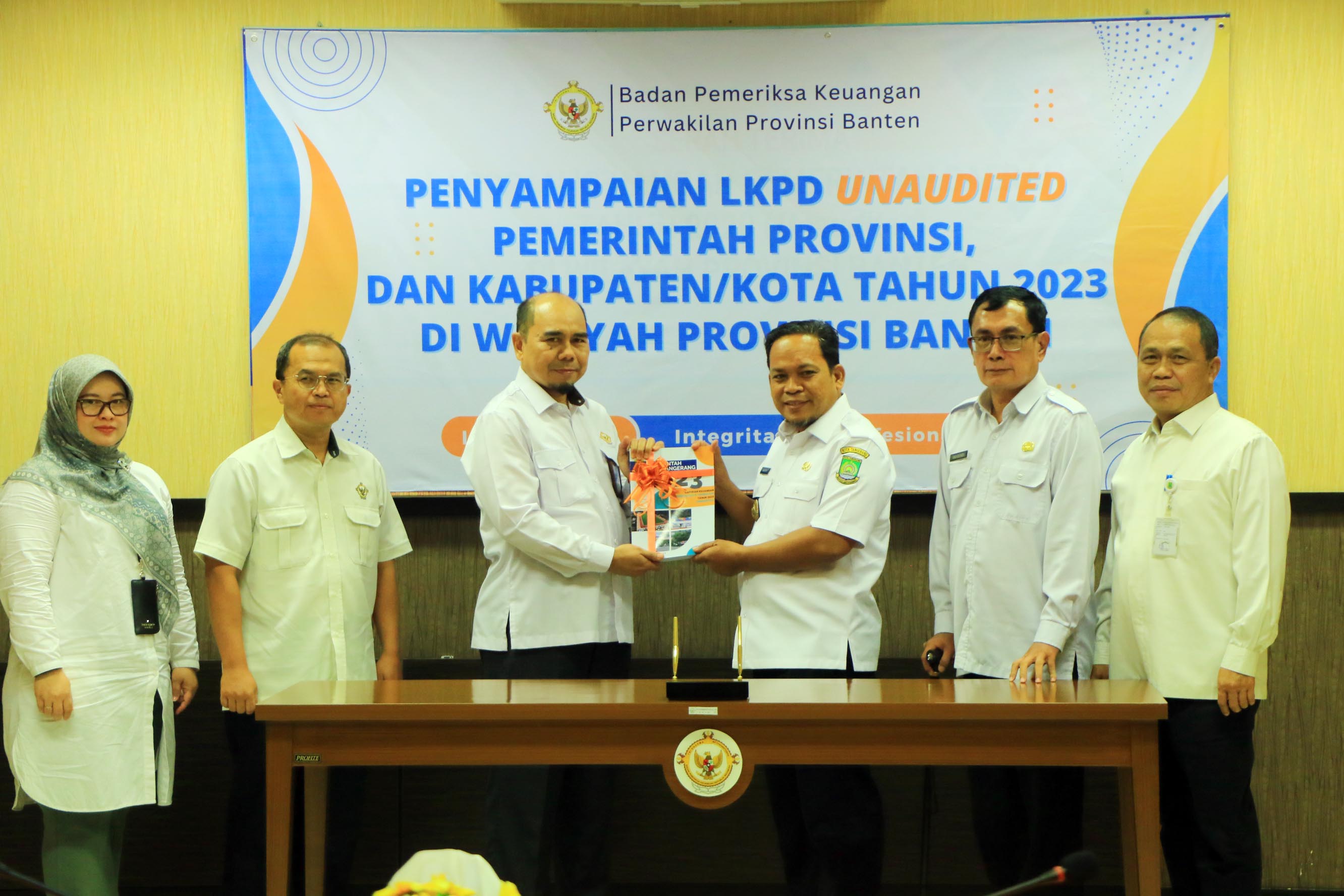 Wujudkan Pemerintahan yang Transparan dan Akuntabel, Pj Serahkan LKPD ke BPK
