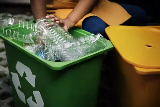 Kurangi Sampah Dengan Cara Mendaur Ulang