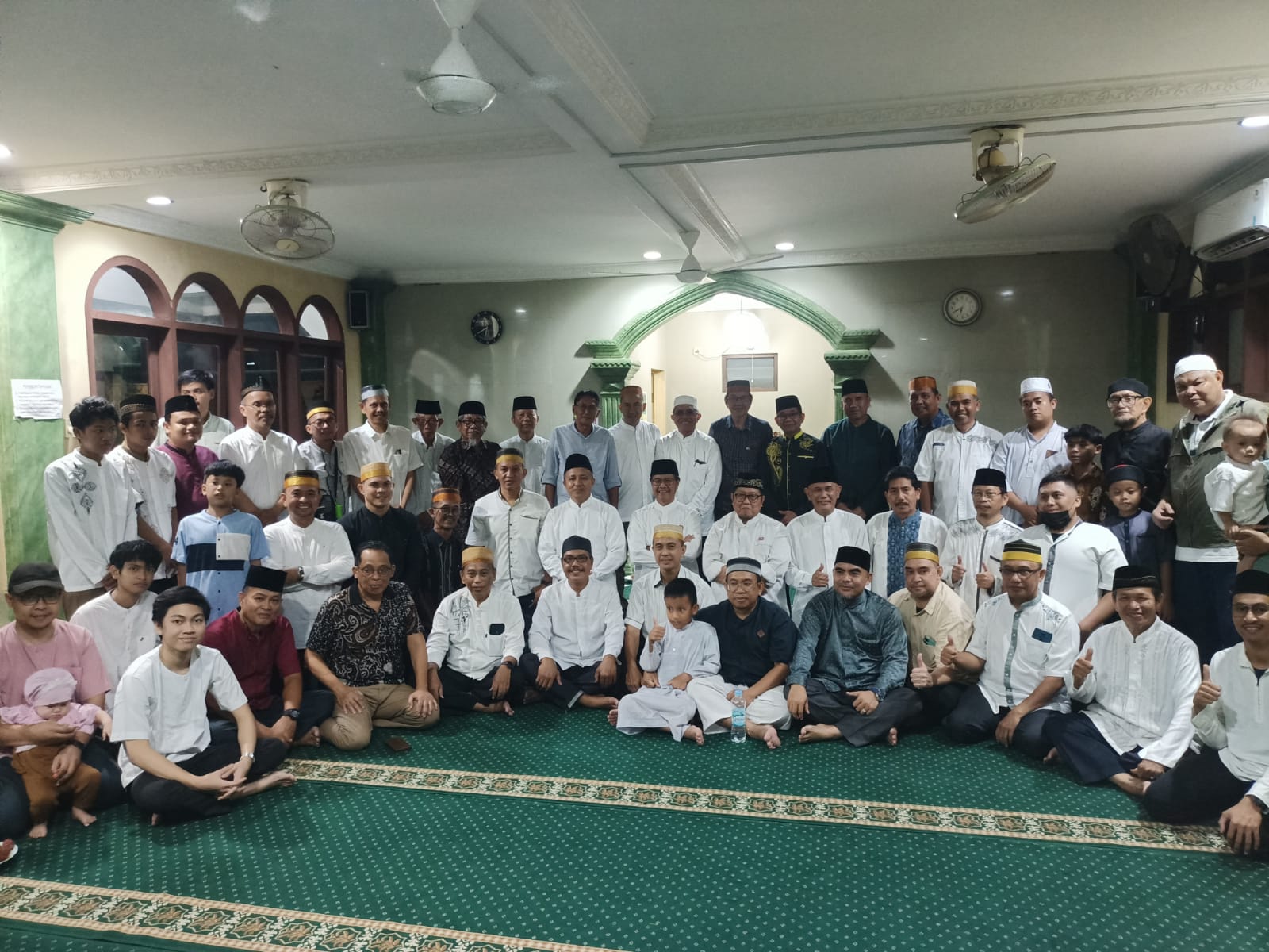 Kerukunan Keluarga Sulawesi Selatan Adakan Bukber Hingga Berbagi Sesama