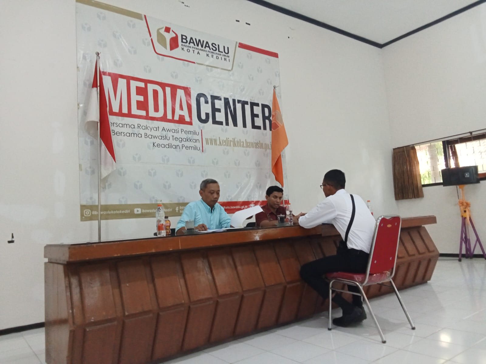 Tes Wawancara PKD Berlangsung Di Kantor Bawaslu Kota KediriÂ 