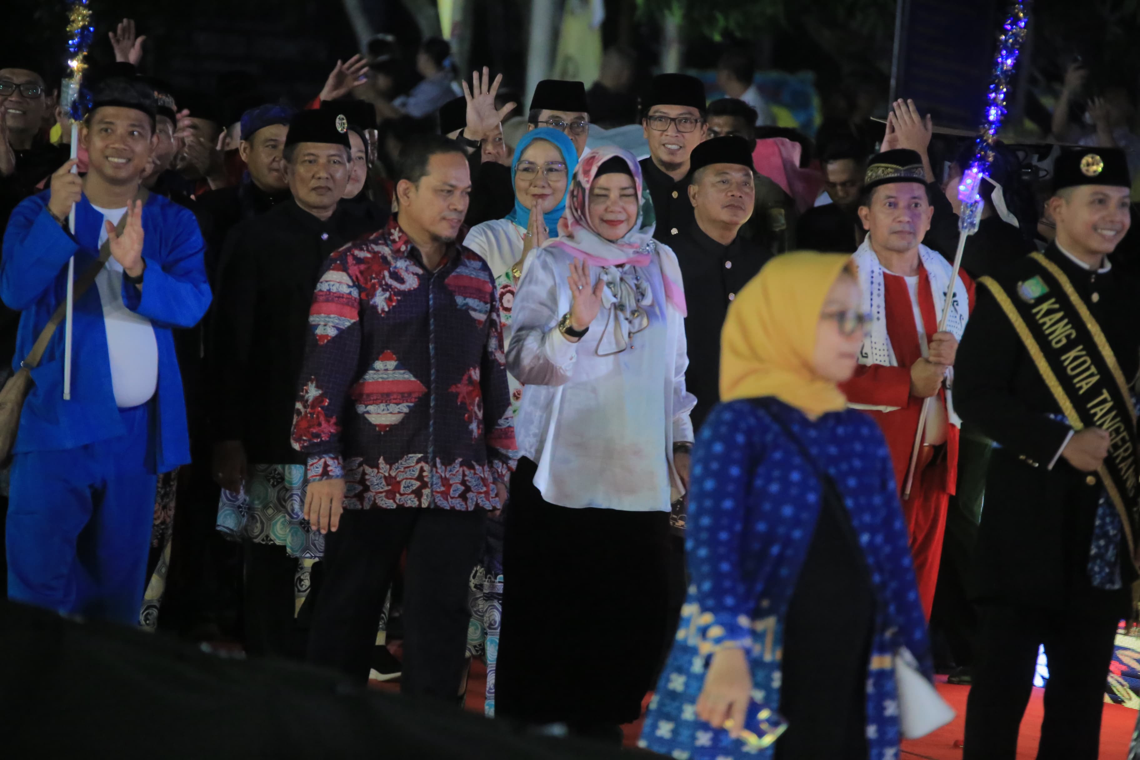 Pertunjukan Seni Budaya Kota Tangerang Ditampilkan dalam Karnaval Apeksi